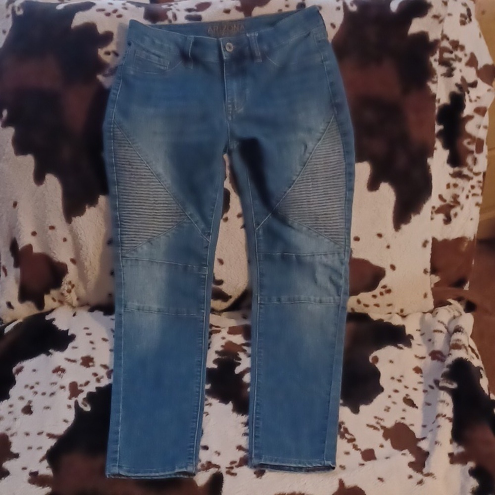 ARIZONA JEAN CO. WOMENS JEANS SIZE 5.